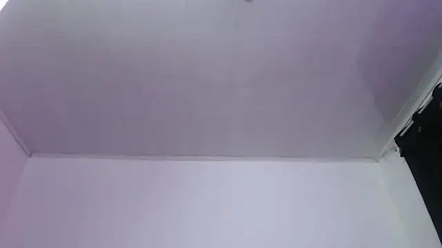 Abril_Squirt live sex cam