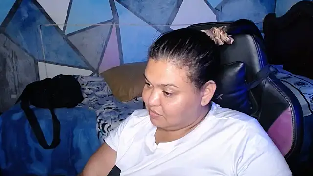 Sherlynn01's cam snapshot