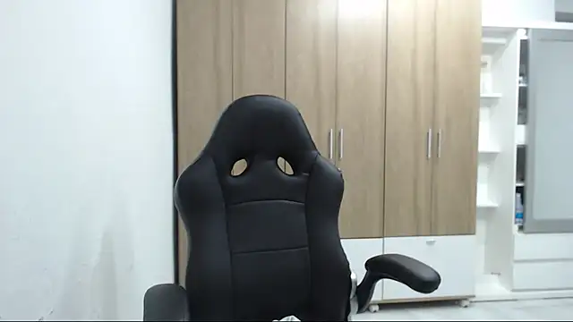 RoxanaLove9's cam snapshot