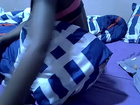 Just_Karu's cam snapshot