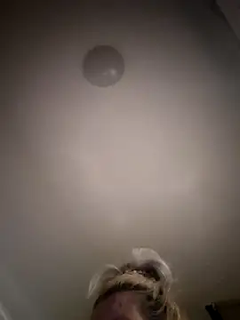 Divineblond live sex cam