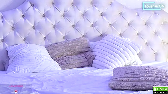 AniaKarenina live sex cam