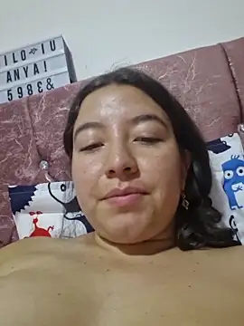 annyaparis's cam snapshot