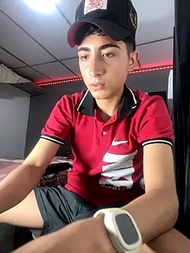 MathieuAGT live sex cam