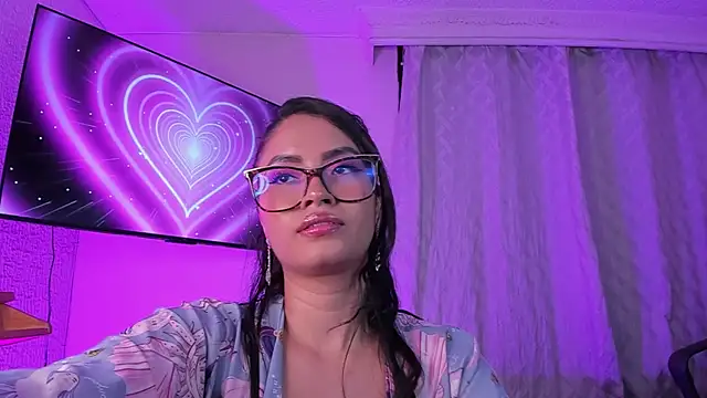 PaulinaBelushi live sex cam