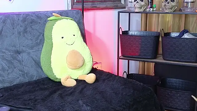 MightyLaura1's cam snapshot