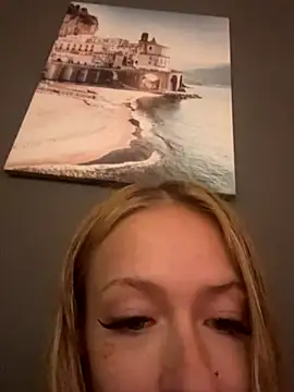 Leyladieistso47 live sex cam