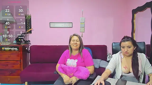 lesbiancuple's cam snapshot