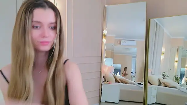 MarybethSnow's cam snapshot