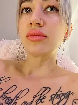 Gina-Lumara's cam snapshot