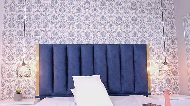 Naomi_Lynn's cam snapshot