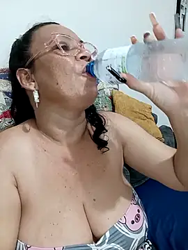 AnittaTettona live sex cam