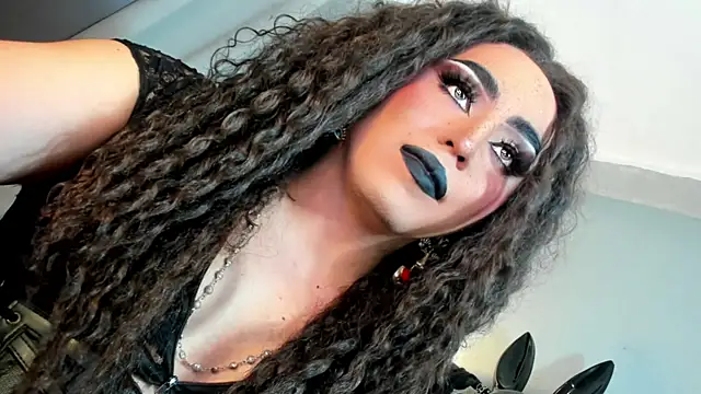 DominaAurumXXX live sex cam