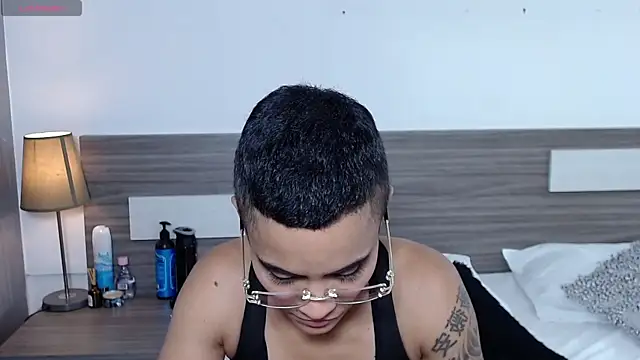 Liiamthompson's cam snapshot