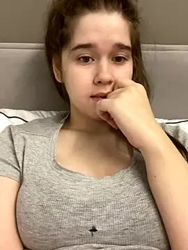 HornyGirlH live sex cam