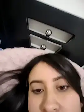 mialorents's cam snapshot