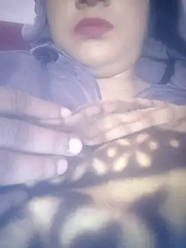 Juliekhan_98 live sex cam