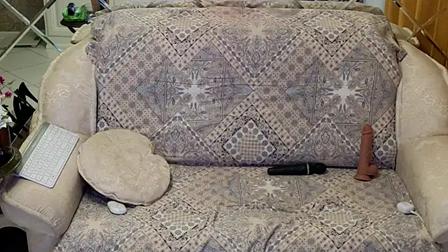 Alyonushkadarling's cam snapshot