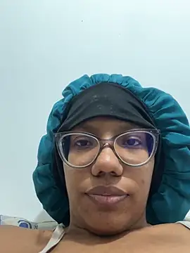 Curly_lily live sex cam