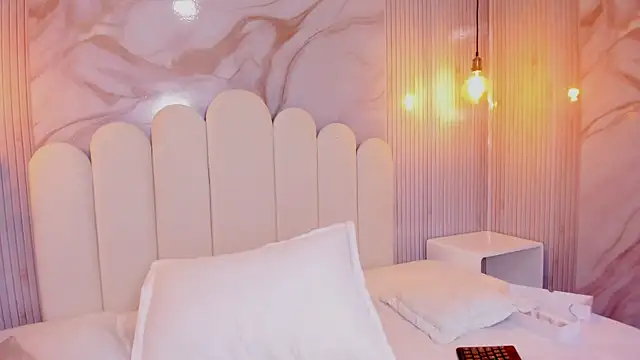 luna_hot_ass's cam snapshot