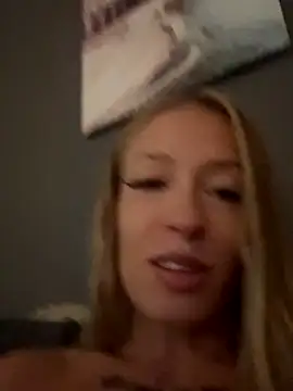 Leyladieistso47 live sex cam