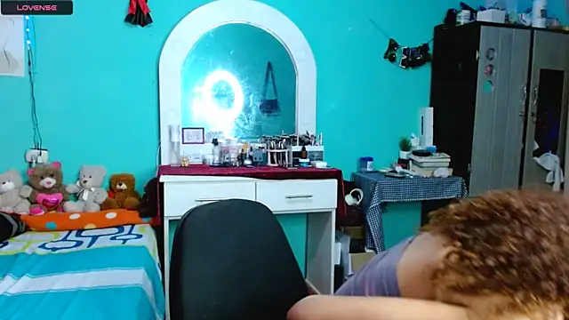 sensitive_brunette's cam snapshot