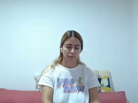 Lunazina's cam snapshot