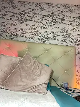 Lili__taylor's cam snapshot