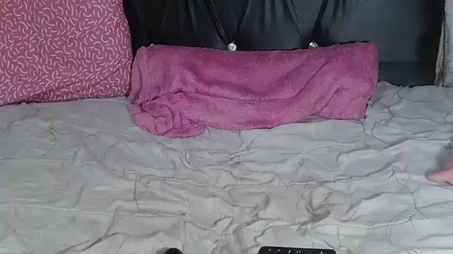 Wild_RoseXX's cam snapshot