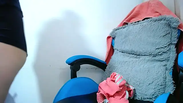 klylls_squirt_'s cam snapshot