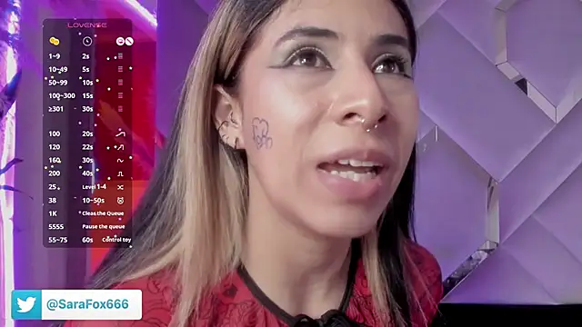 Sara_Foxx1's cam snapshot