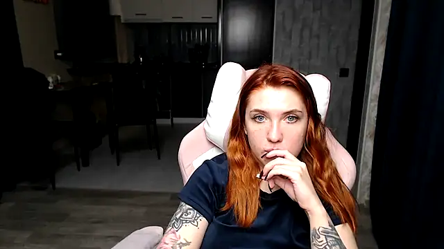 Reginasmilee's cam snapshot