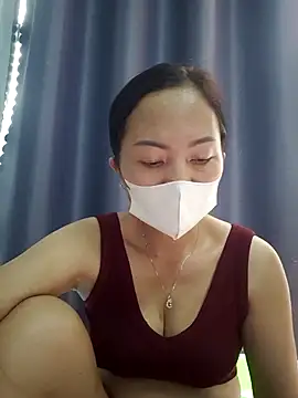 Baby-sexytits18's cam snapshot