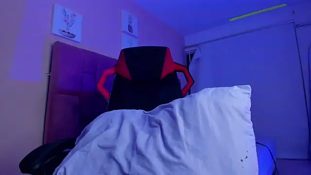 CHANELL_11INCHES live sex cam