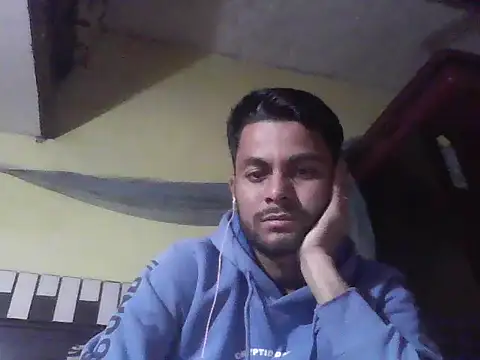 Stubborndesiboy live sex cam