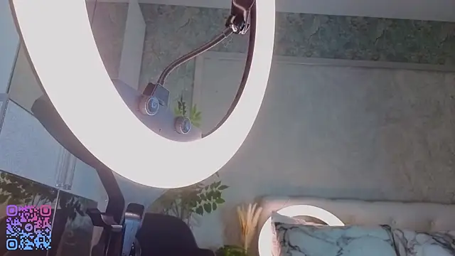 SoniaScott's cam snapshot