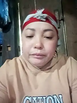 sary-hot2x's cam snapshot