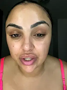 CaramelCarmenxox live sex cam