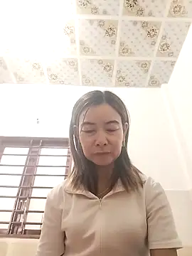 Sexy-ladyboobs20's cam snapshot