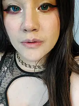 ItsNaiixa live sex cam