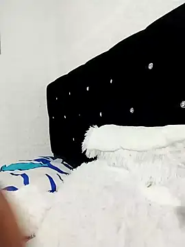 ElizabethWeil's cam snapshot