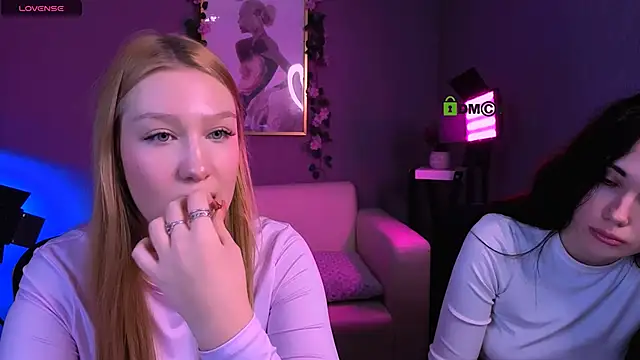 riley_sanders live sex cam