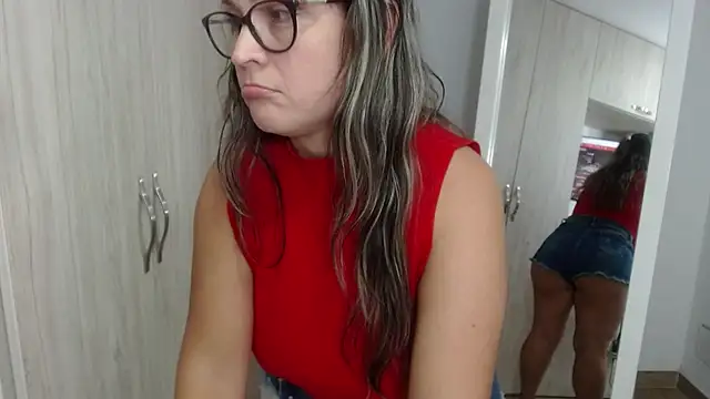 sophie_lopez1's cam snapshot