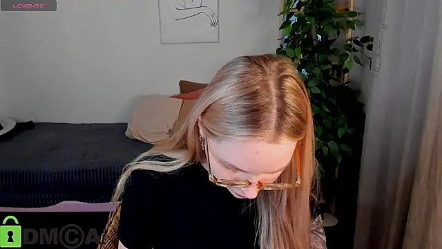 Carol__Cox's cam snapshot