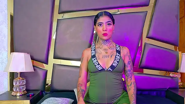 EmilieLake's cam snapshot