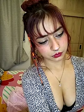 Sarah_Lark-'s cam snapshot