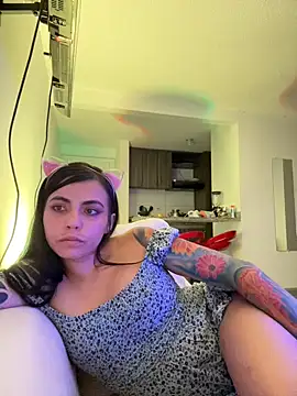 i_am_nina_'s cam snapshot