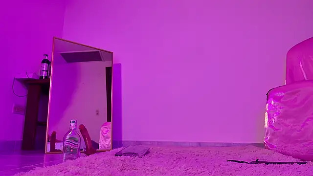 pink_flower_'s cam snapshot