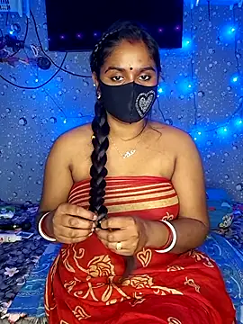 Sweet-Maddlina live sex cam