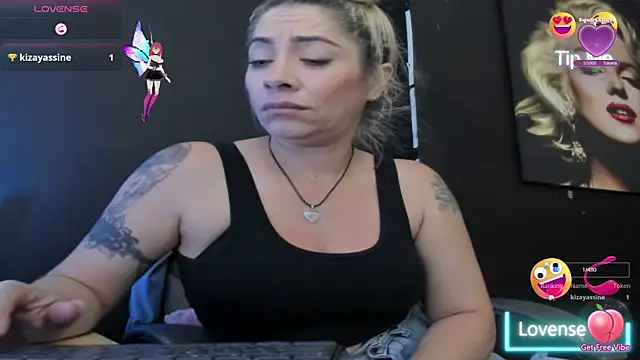 viktoria_davis_'s cam snapshot